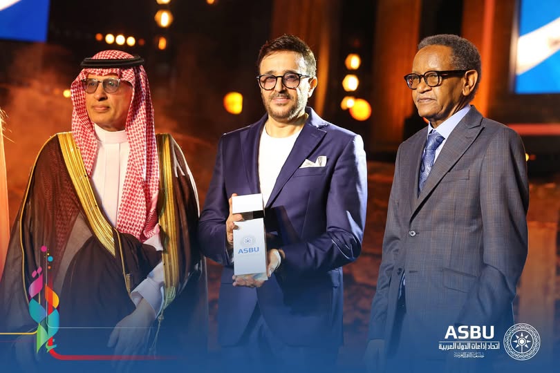 المهرجان العربي للإذاعة والتلفزيون يكرّم  الفنان صابر الرباعي