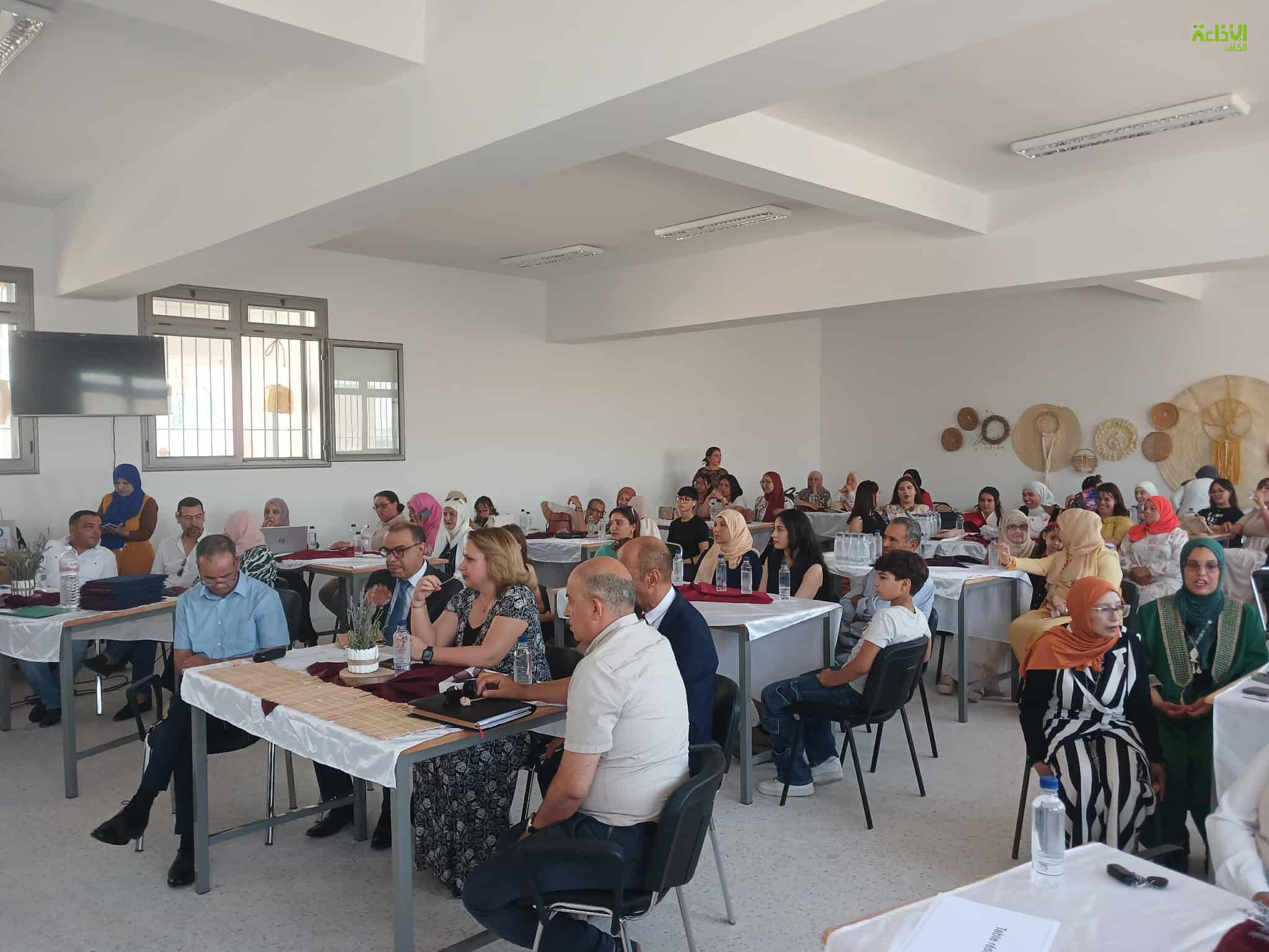 الكاف: تخرج أول دفعة من المتكونات في اختصاصات تشغيلية متجددة بمركزالتكوين والتدريب المهني