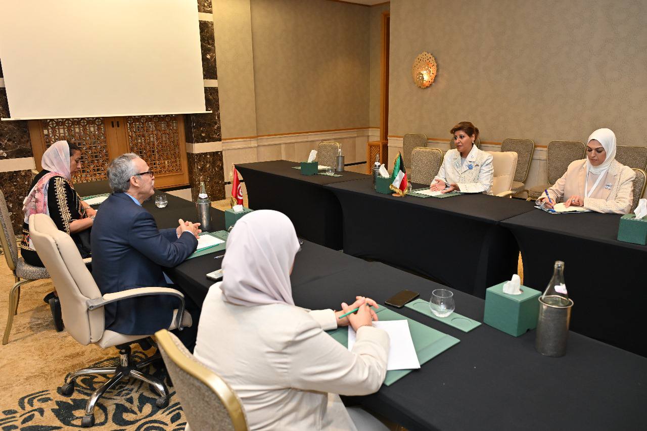 وزير الشؤون الاجتماعية يبحث مع نظيرته الليبية تعزيز التعاون في المجال الاجتماعي