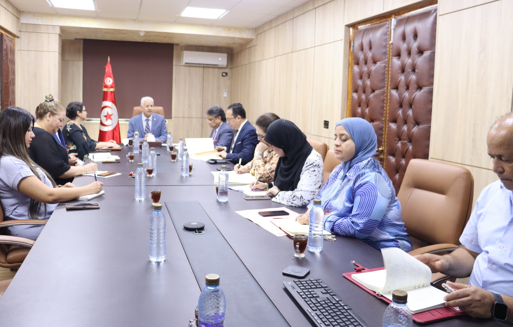 وزير التجارة يدعو الى استغلال الفرص المناحة لتحقيق عقود تجارية تعود بالنفع على الميزان التجاري