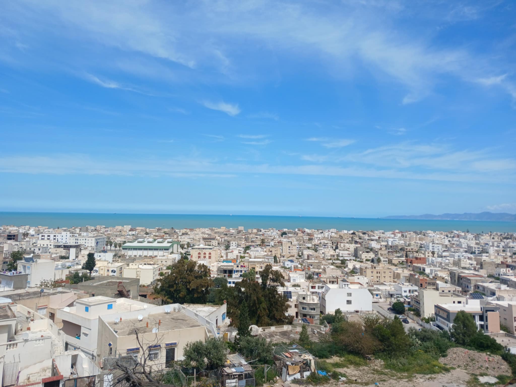 المعهد الوطني للرصد الجوي يتوقع ظهور سحب رعدية ظهر الأربعاء مع امطار محليا غزيرة