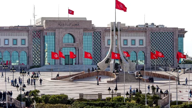 بلدية تونس تدعو  إلى الإسراع بالانتفاع بالعفو الجبائي لسنة 2025