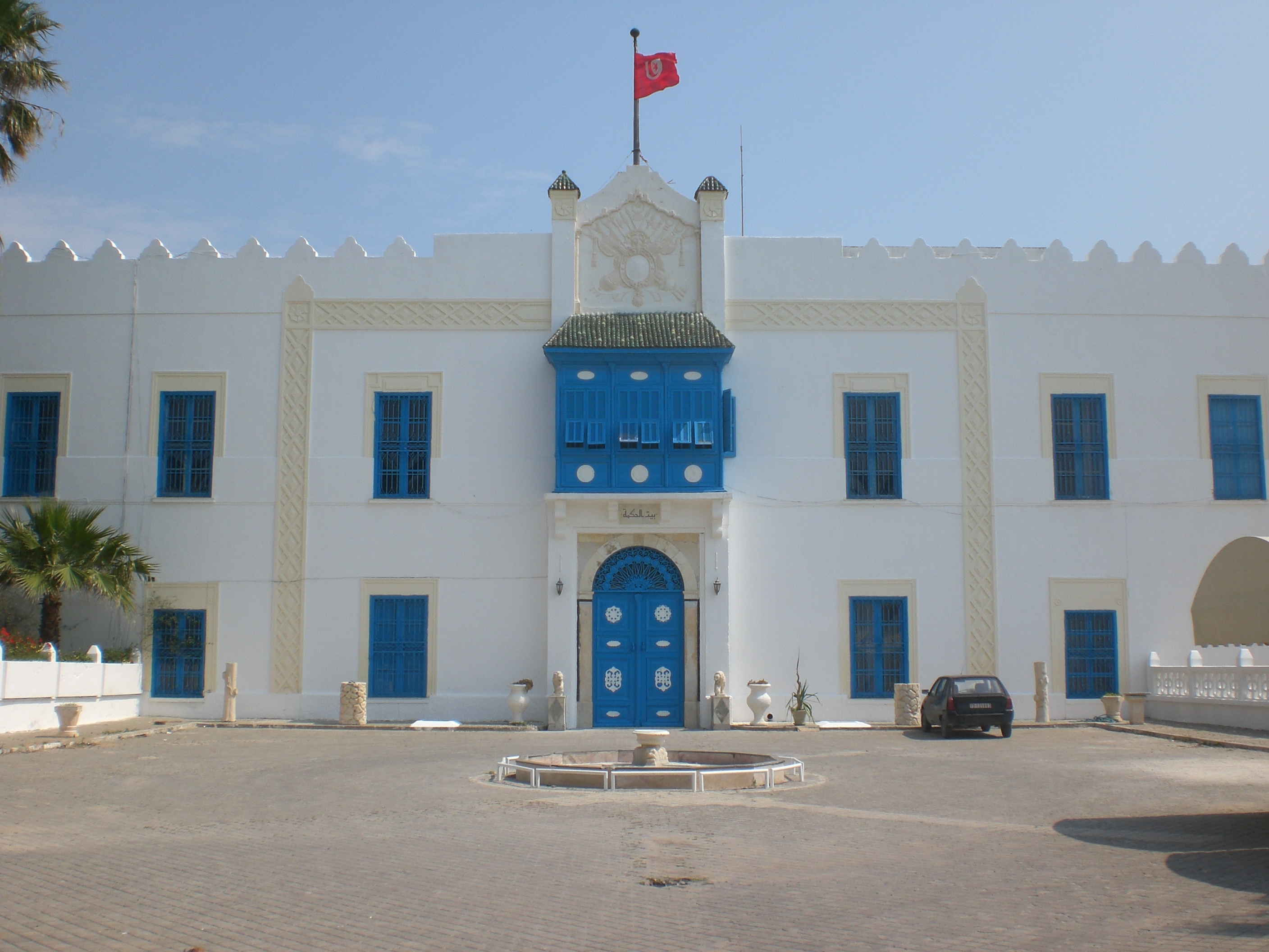 اختتام اللقاءات الأكاديمية ببيت الحكمة يوم السبت بمحاضرة عن "الثقافة الوطنية في عصر العولمة" يقدمها الأستاذ توفيق بن عامر