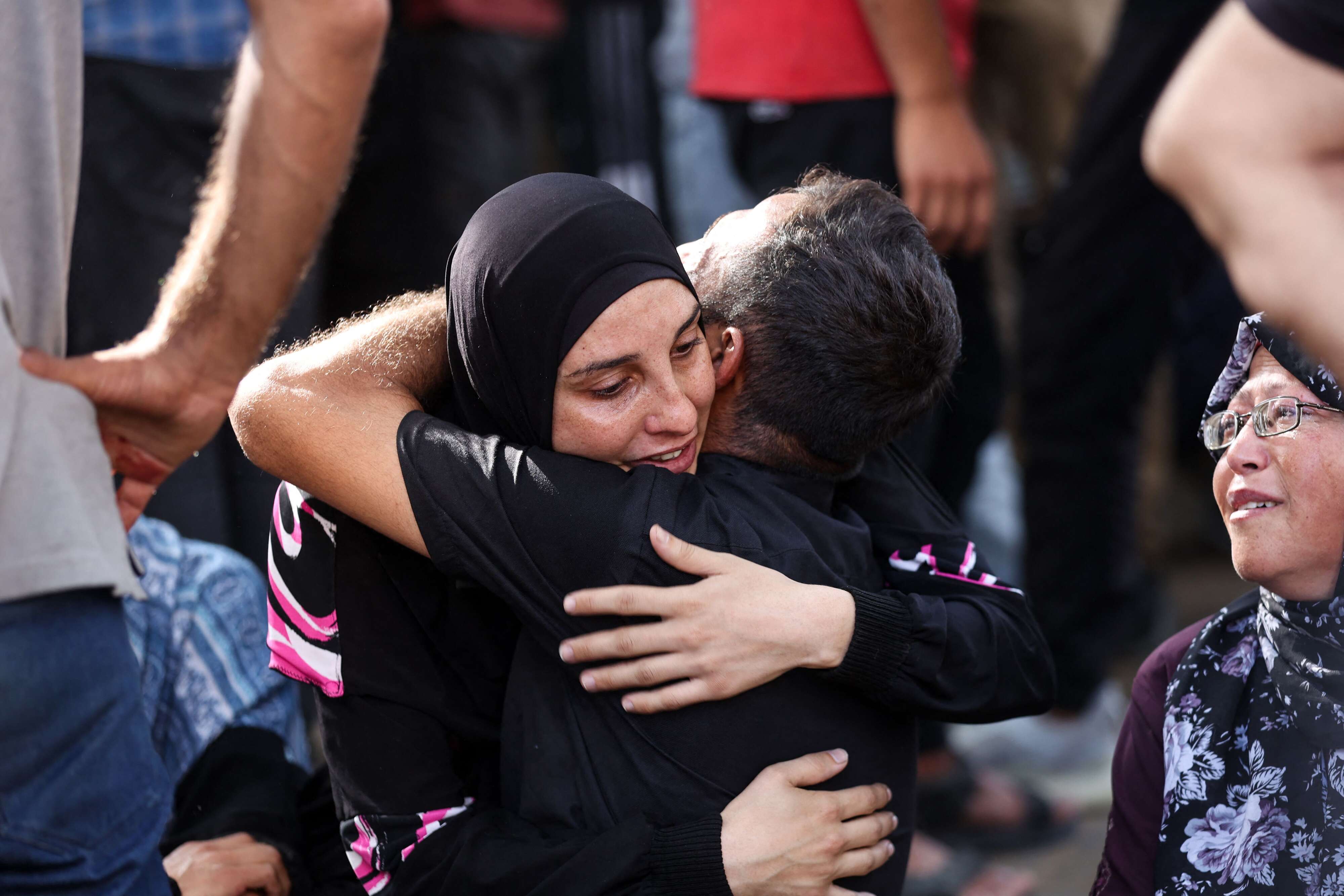 أكثر من 80 شهيدا فلسطينيا بقصف ورصاص صهيوني في قطاع غزة