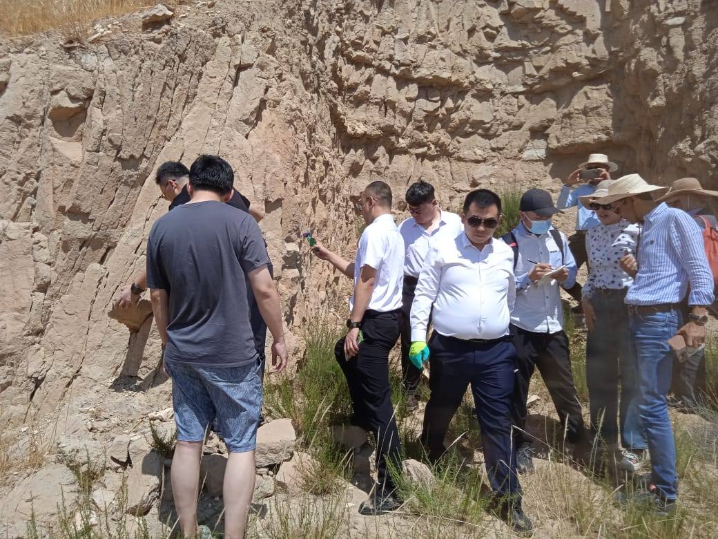 استثمار صيني ضخم في الكاف: مشروع "سرى ورتان" للفوسفاط يعد بـ1500 فرصة عمل وتحول اقتصادي