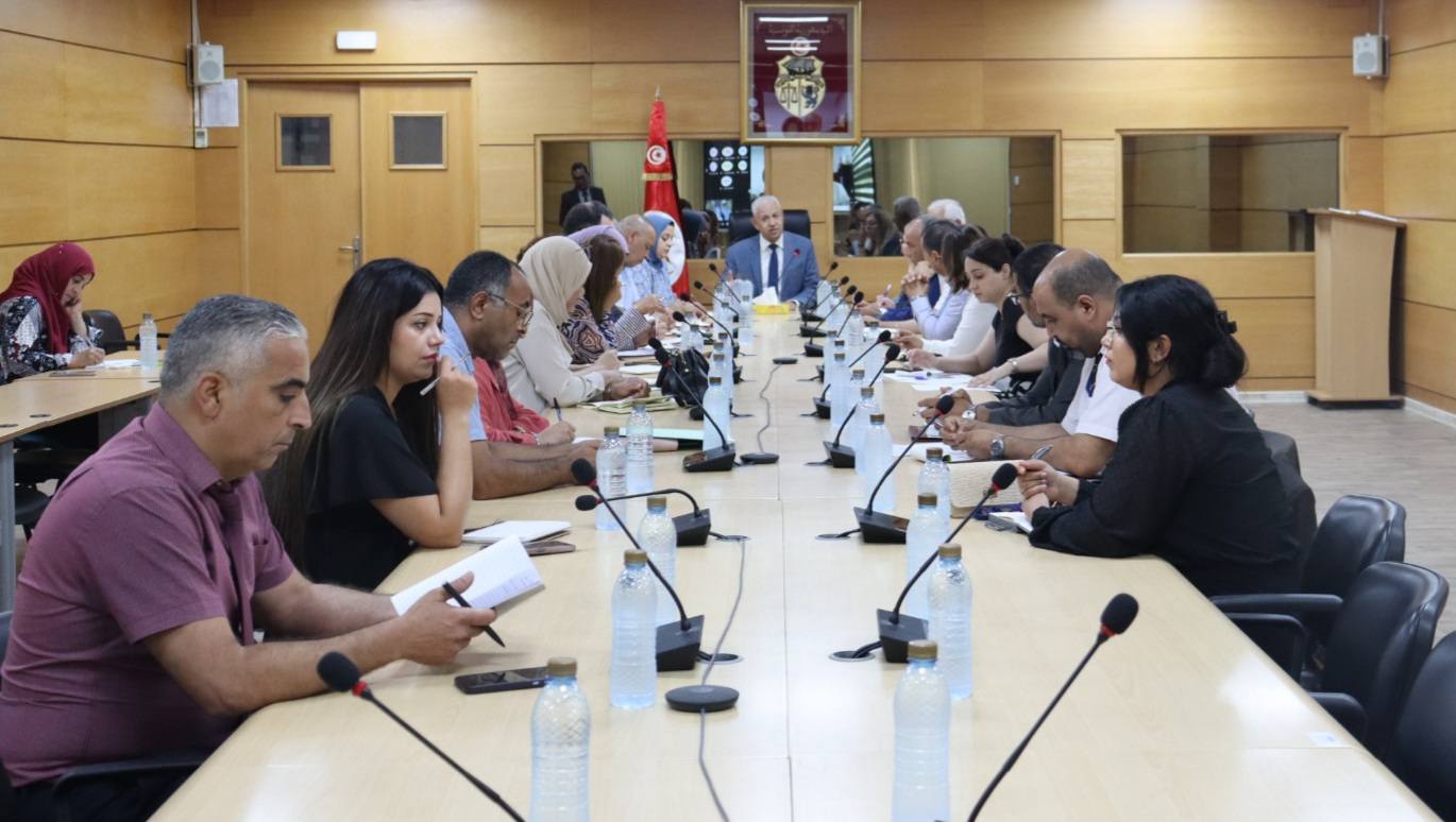 جلسة تقييمية لموسم تصدير زيت الزيتون لسنة 2025