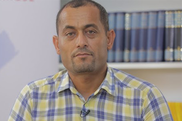 الباحث زهير بن جنات يقدم كتابه: "المهاجرون من إفريقيا جنوب الصحراء في تونس: الملامح، المعيش وانحرافات السياسات الهجرية". 