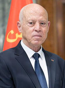 Kaïs Saïed inspecte la "catastrophe écologique" du littoral de Monastir.