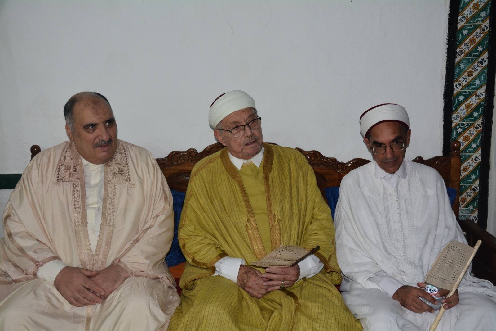 وزير الشؤون الدّينية وسماحة مفتي الجمهوريّة  يشرفان على موكب ديني بمقام سيدي أبي الحسن الشّاذلي