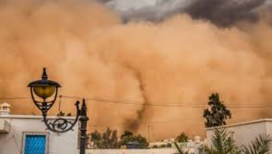 Tempête de sable historique frappe Tozeur et Kébili : dégâts considérables