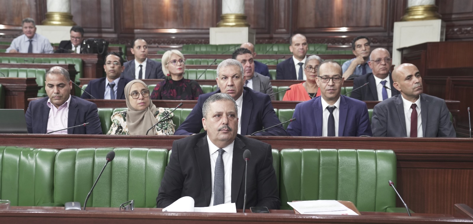 إعتماد معدل 14/20 للدخول للمدارس الإعدادية النموذجية في حدود ماتسمح به طاقة الاستيعاب.
