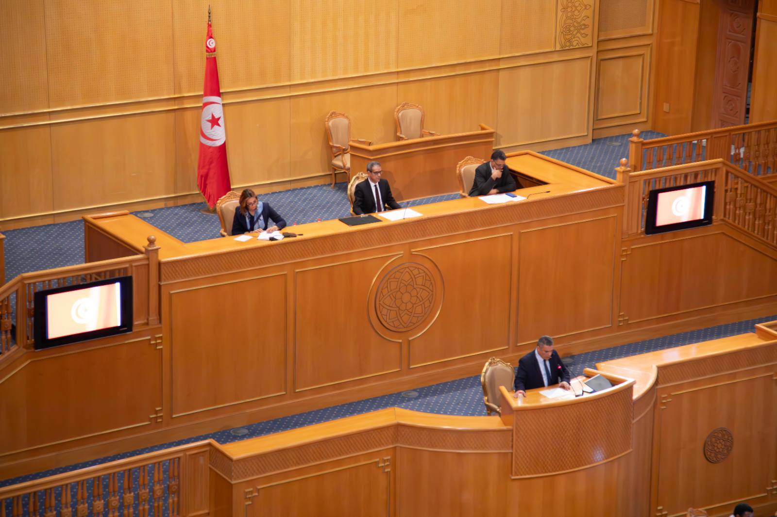 في جلسة حوار مع وزير الداخلية .. نواب مجلس الجهات والأقاليم يدعون إلى تسهيل استخراج الوثائق ورخص الصيد و"التصدي لمخططات الفوضى"