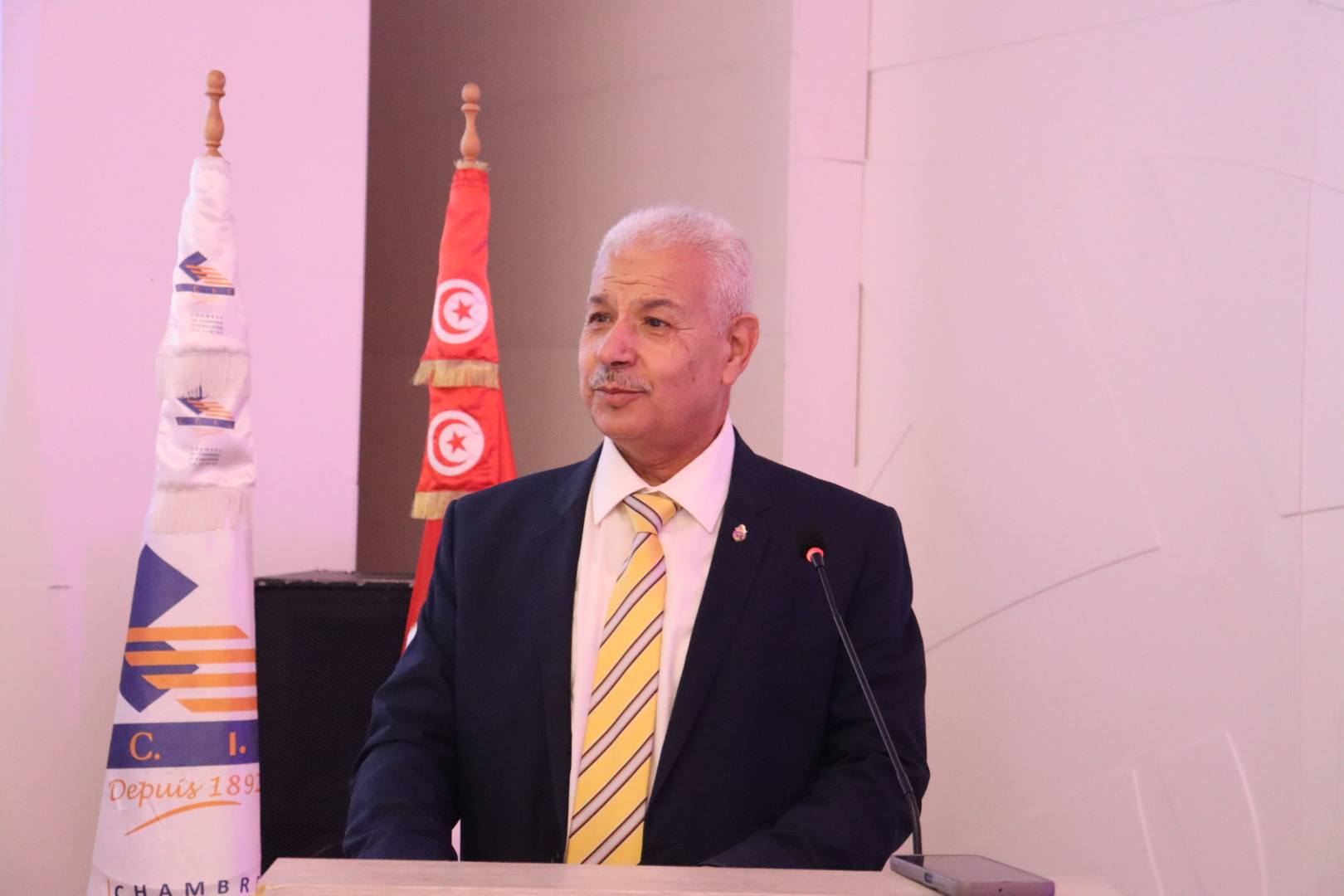  وزير التجارة: قريبا صدور الأمر المتعلق بضبط تركيبة وطرق سير الهيئة العامة للدفاع التجاري