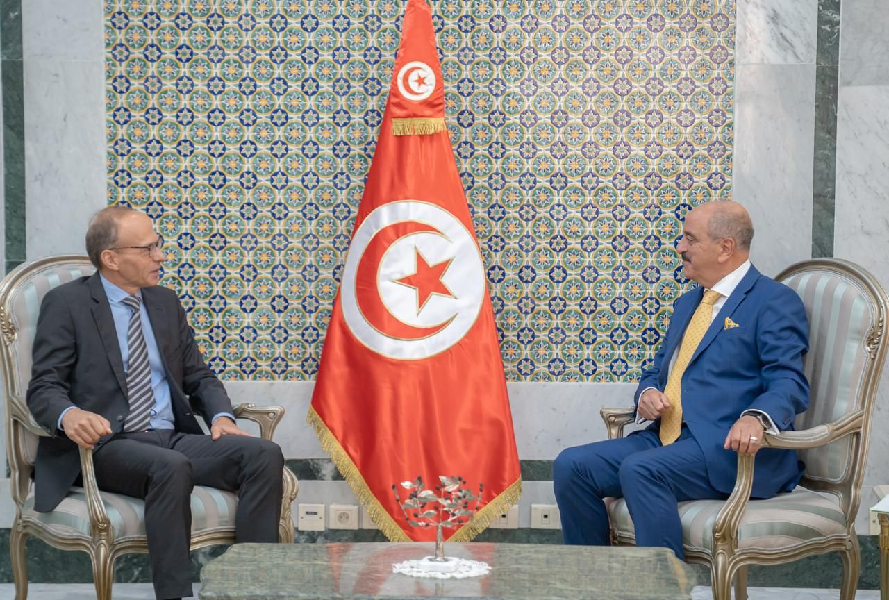 بمناسبة انتهاء مهامه.. وزير الخارجية يستقبل الممثّل الإقليمي للبنك الأوروبي للاستثمار بتونس