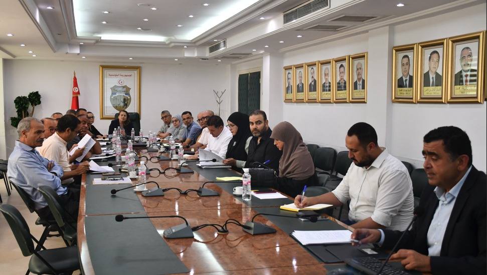 نحو إعادة هيكلة الشركة التونسية لنقل المواد المنجمية