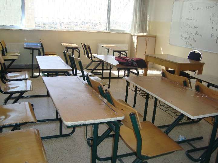 جندوبة:  صيانة عدد من المؤسسات التربوية  واحداث قاعات لسنوات التحضيري 