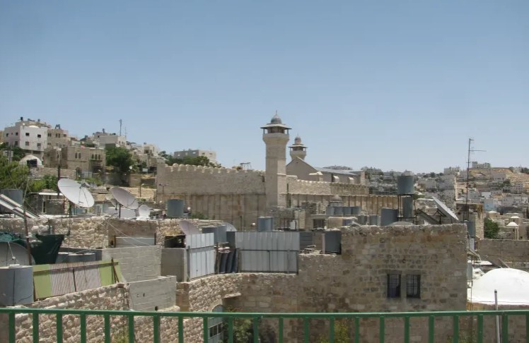 بعثة فلسطين لدى "اليونسكو" تُدين مخطط الاحتلال للاستيلاء على الحرم الإبراهيمي
