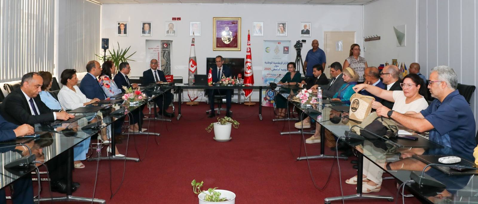 وزير التعليم العالي والبحث العلمي يعلن عن مستجدات التوجيه الجامعي والاستعدادات للعودة الجامعية 2025-2026