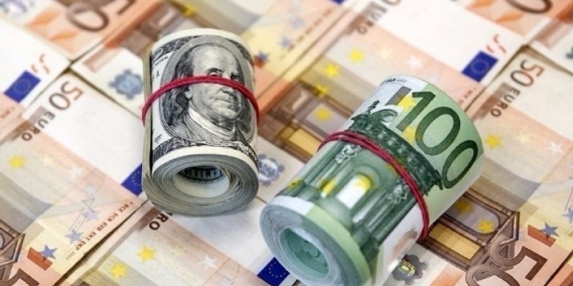 قريباً.. تمكين التونسيين بالخارج من التصريح بالعُملة عن بُعد