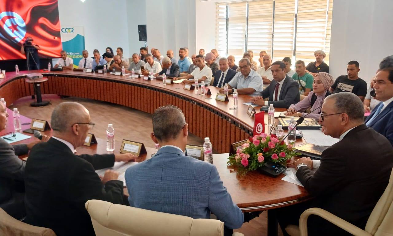 وزير الاقتصاد يؤكد أهمية المرحلة الثانية من اعداد المخطط الخماسي للتنمية في التأليف بين مختلف التقارير المحلية