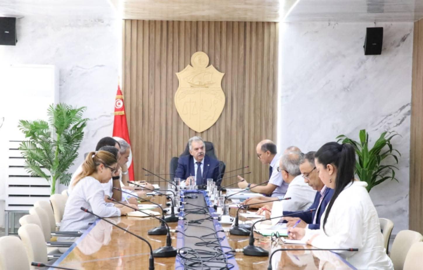 وزير الشباب والرياضة يشرف على جلسة عمل حول متابعة إعداد مشروع ميزانية الوزارة لسنة 2026