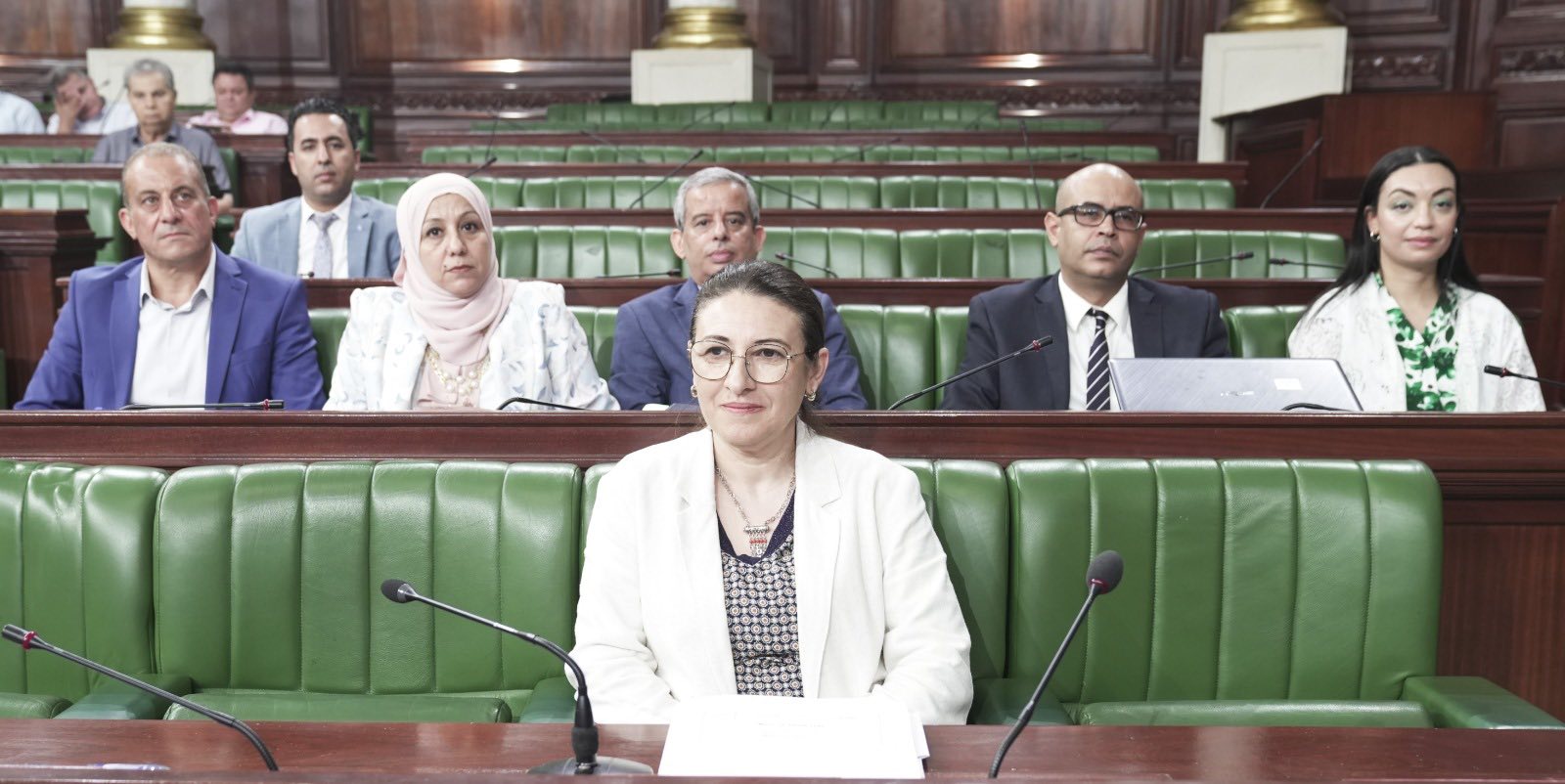 البرلمان يصادق على غلق ميزانية الدولة لسنة 2021
