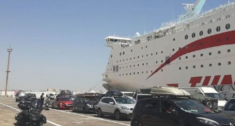 "رغم التقدم المحرز، لا يزال كنز هام من الإمكانات التي تزخر بها الجالية التونسية في الخارج غير مستغل بعد" (محافظ البنك المركزي التونسي).