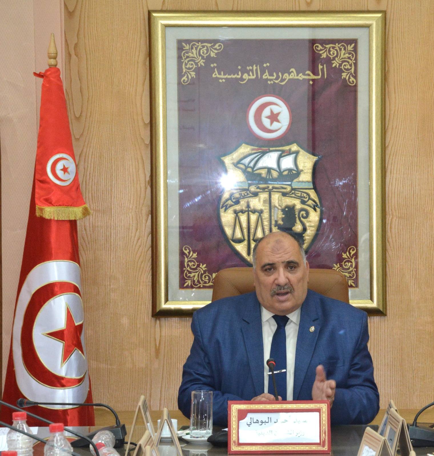 وزير الشؤون الدّينية  يشرف على اجتماع خاصّ بالحج