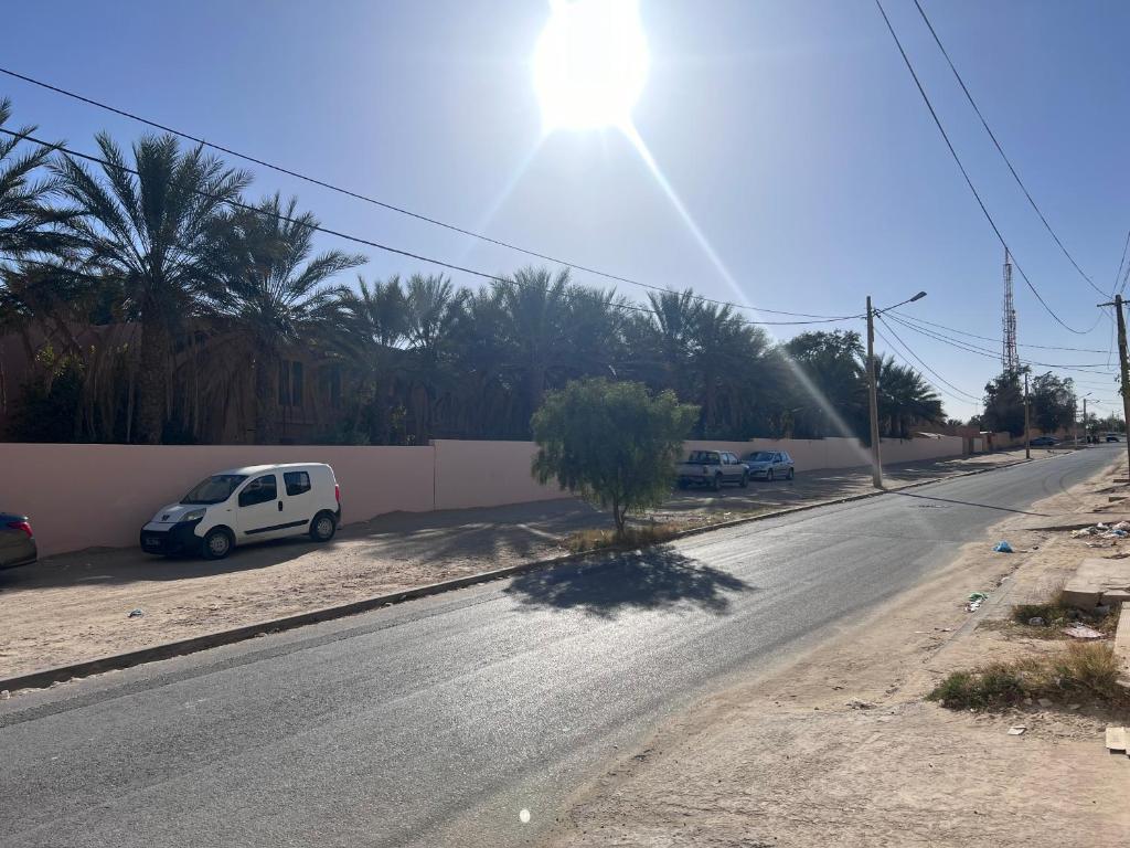 ولاية توزر تصدرت قائمة الولايات الاعلى حرارة ليوم الاربعاء ببلوغ الحرارة 47 درجة - المعهد الوطني للرصد الجوي
