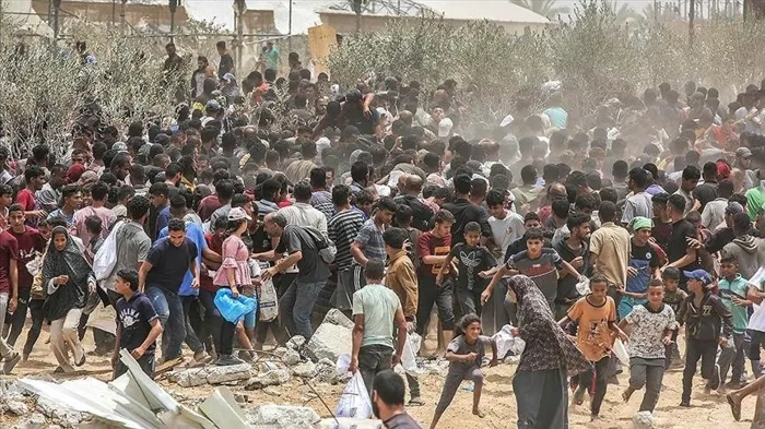غَزّة: شُهدَاء ومُصابون جرّاء استهداف مُنتظري المُساعدات