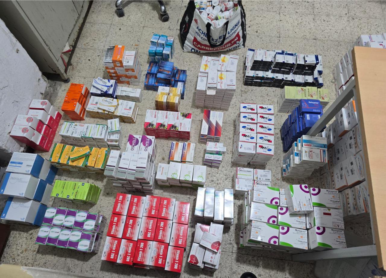 مصالح الديوانة بالمعبر الحدودي بالذهيبة تحبط محاولة تهريب كمية من الأدوية إلى بلد مجاور بقيمة 35 ألف دينار