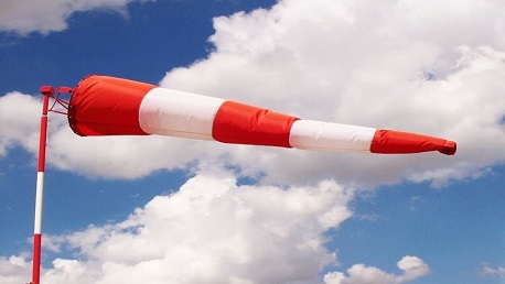 إعلام بهبوب رياح قوية 