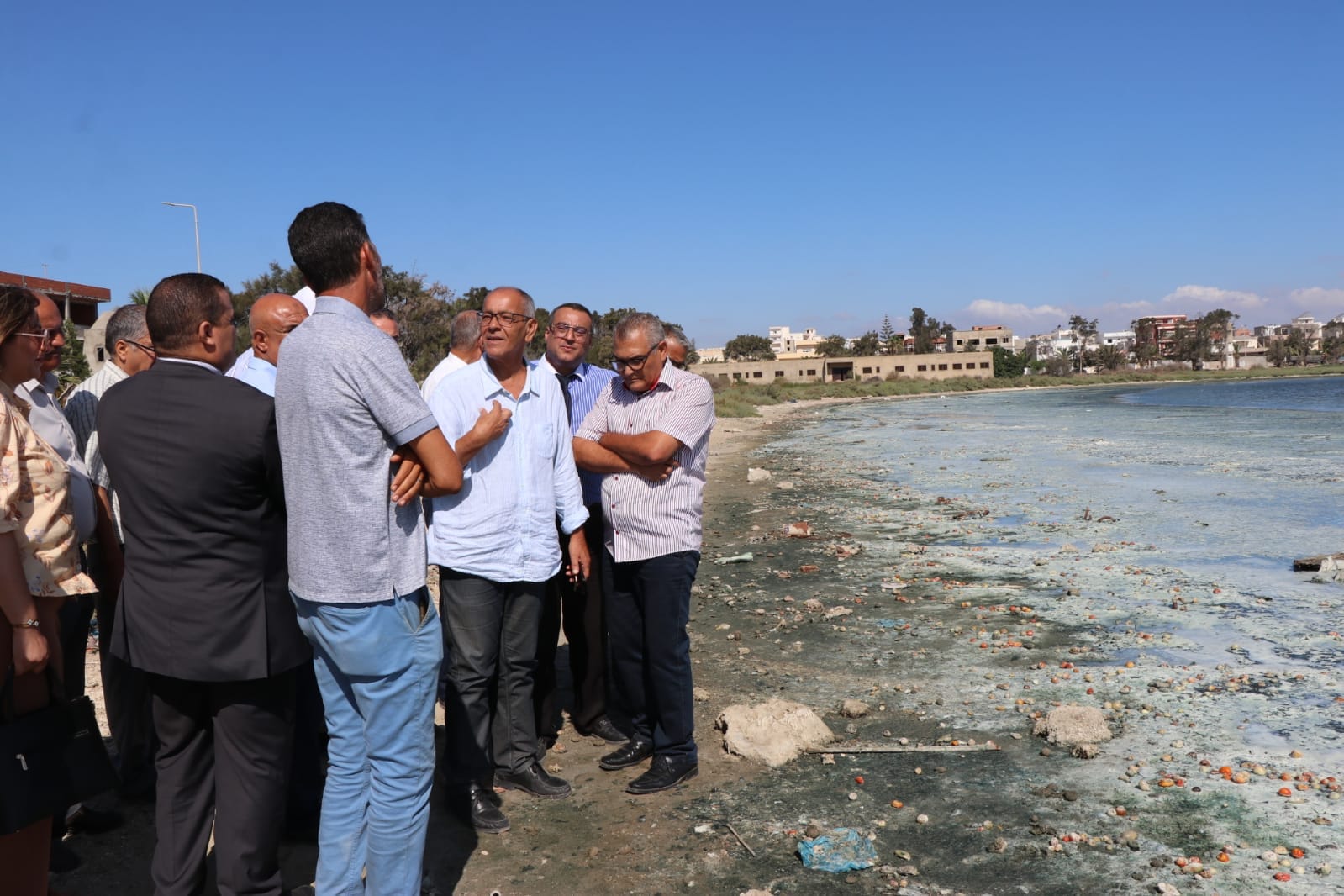 وزير البيئة يعاين التلوث البيئي بسبخة تازركة