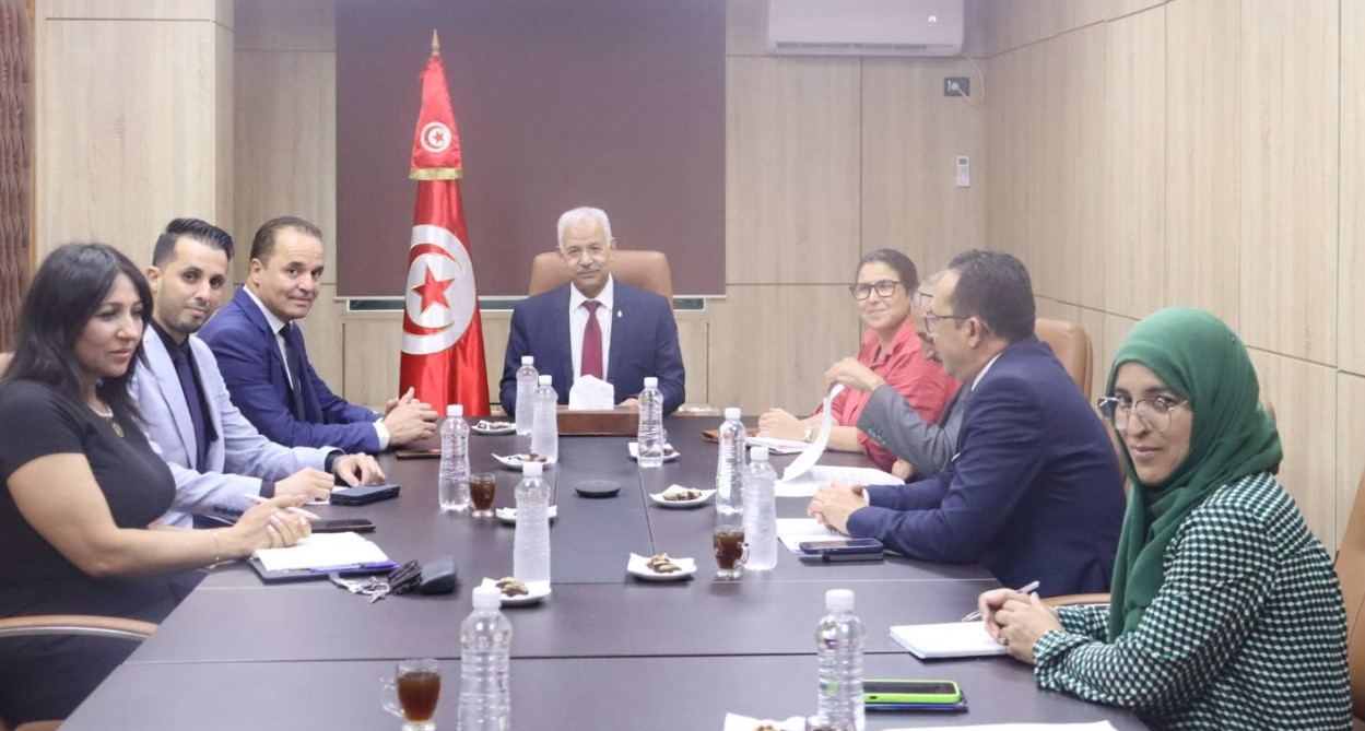 سبتمبر المقبل: تنظيم بعثة إلى مدينتي طرابلس وزليتن لتعزيز الشراكة الاقتصادية بين تونس وليبيا