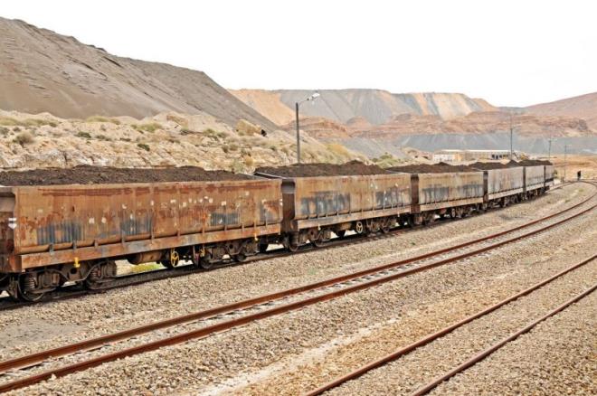 وزارة الصناعة تمنح شركة فسفاط قفصة رخصة "نفطة توزر" للبحث عن الفسفاط