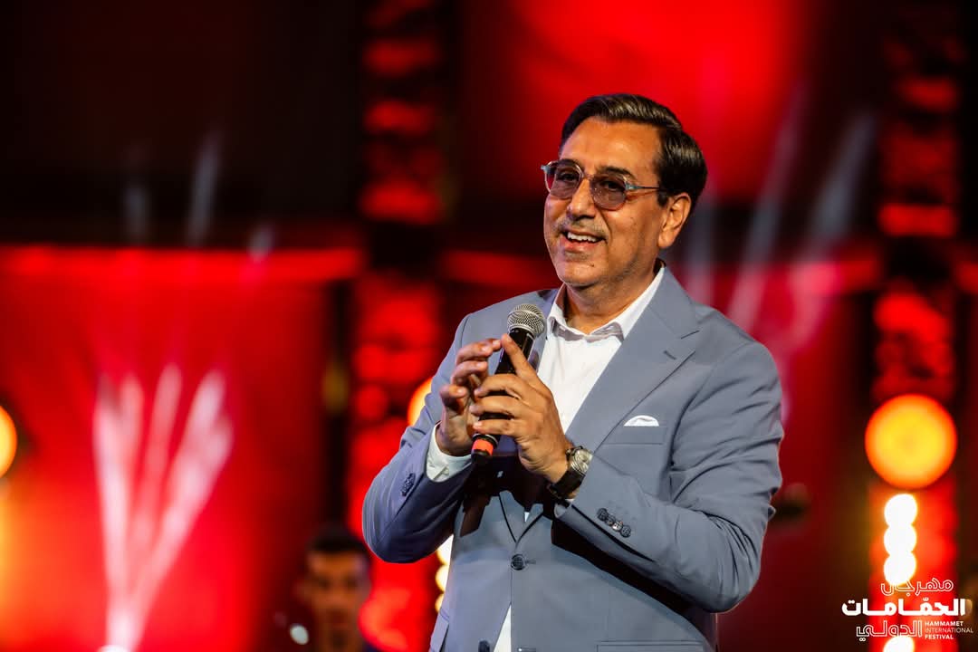  Ghazi El Ayadi offre une soirée riche en émotions entre souvenirs et hommages au Festival International de Hammamet