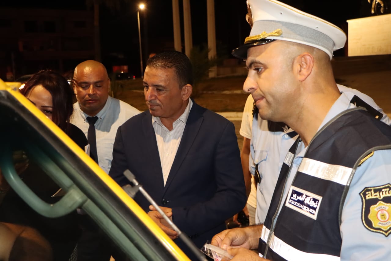 رئيس اللجنة الجهوية للسلامة المرورية-والي المنستير- يشرف على حملة وقائية تحسيسية من حوادث المرور