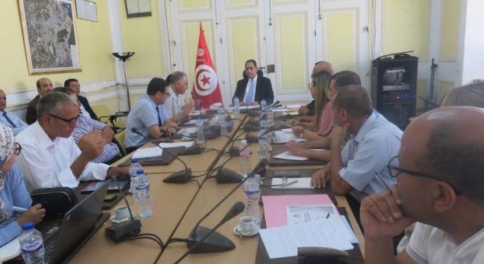 انعقاد جلسة حول توضيح الإطار العام لمشروع تجريبي يهدف إلى تفويض استغلال بعض منشآت التطهير عن طريق عقود لزمة