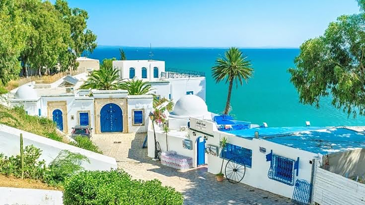 سياحة: تونس تسجل أرقاما قياسية في عدد الوافدين والإيرادات خلال النصف الأول من عام 2025