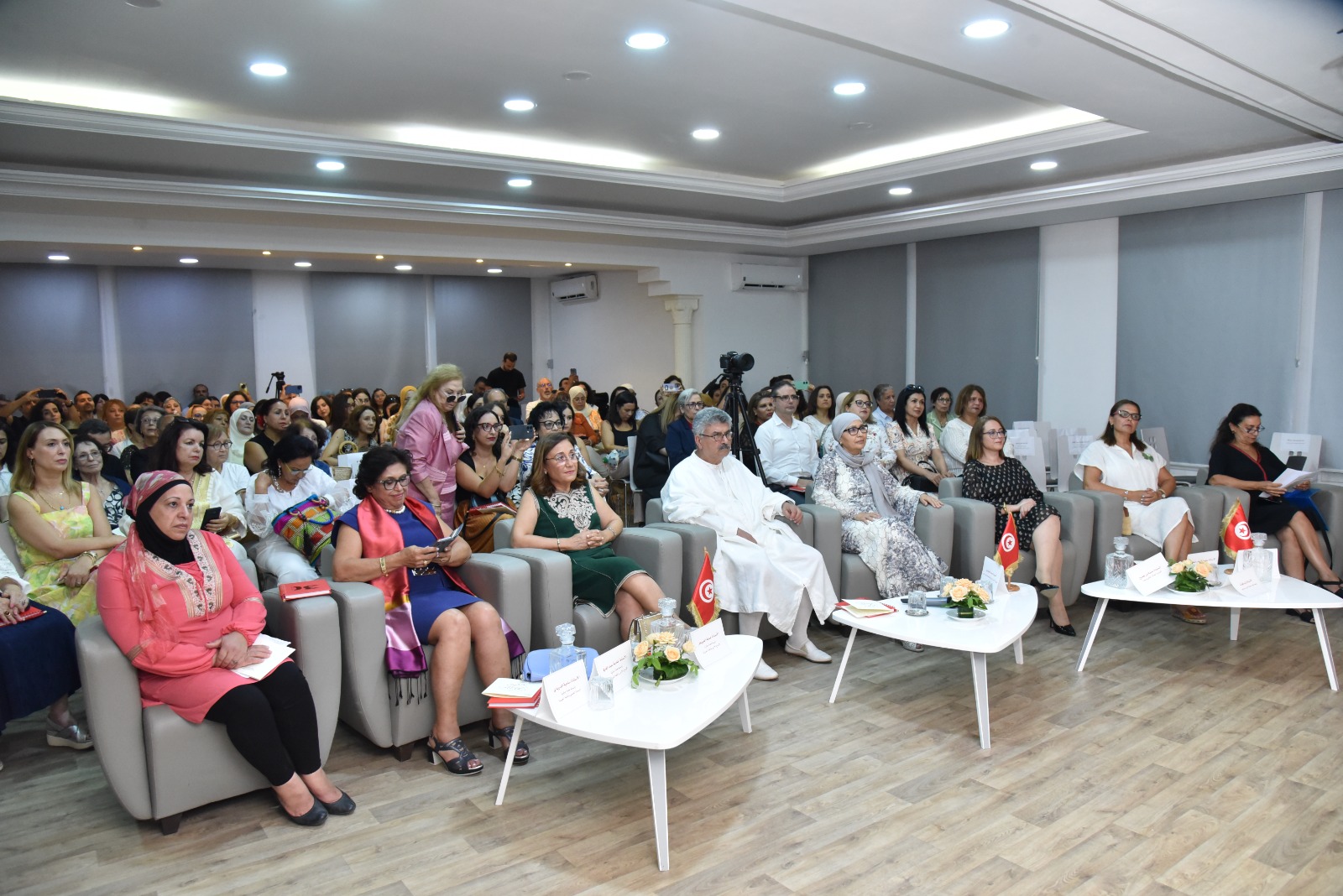 وزيرة الأسرة تشرف على موكب إسناد جائزة زبيدة بشير للكتابات النسائية لسنة 2024