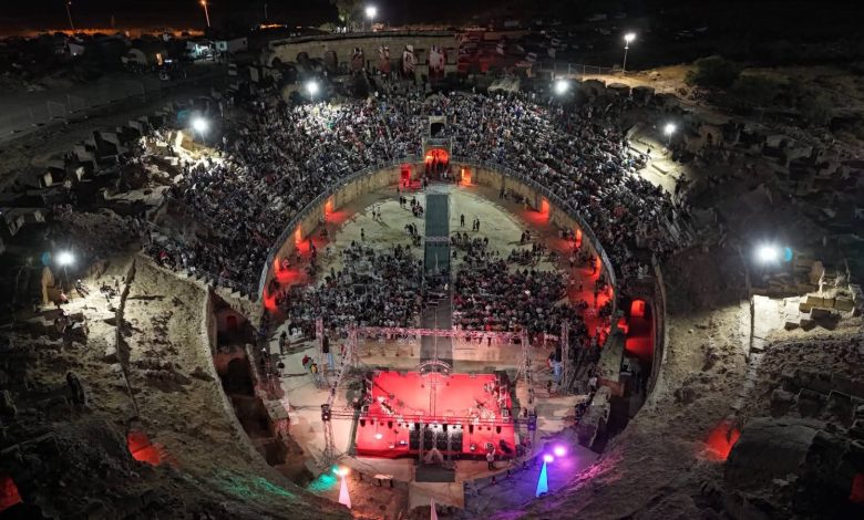 في فعاليات الدورة الاولى من المهرجان الدولي للفنون الشعبية بأوذنة:  63 ألف عاشق للفن والتراث تمايل على إيقاع الذاكرة