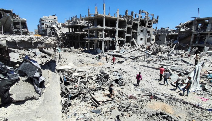 استشهاد 13 فلسطينيا في قصف صهيوني على شمالي وجنوبي قطاع غزة
