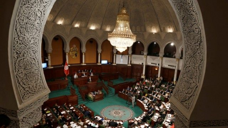 مجلس نواب الشعب يدعو إلى تعزيز حقوق المرأة وصون كرامتها بمناسبة عيدها الوطني