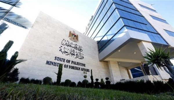 الخارجية الفلسطينية تدين جرائم المستعمرين المتصاعدة ضد المواطنين الفلسطينيين وممتلكاتهم
