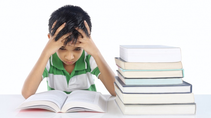 توصيات ذهبية لمواجهة صعوبات القراءة  وتأخّر النطق لدى الاطفال 