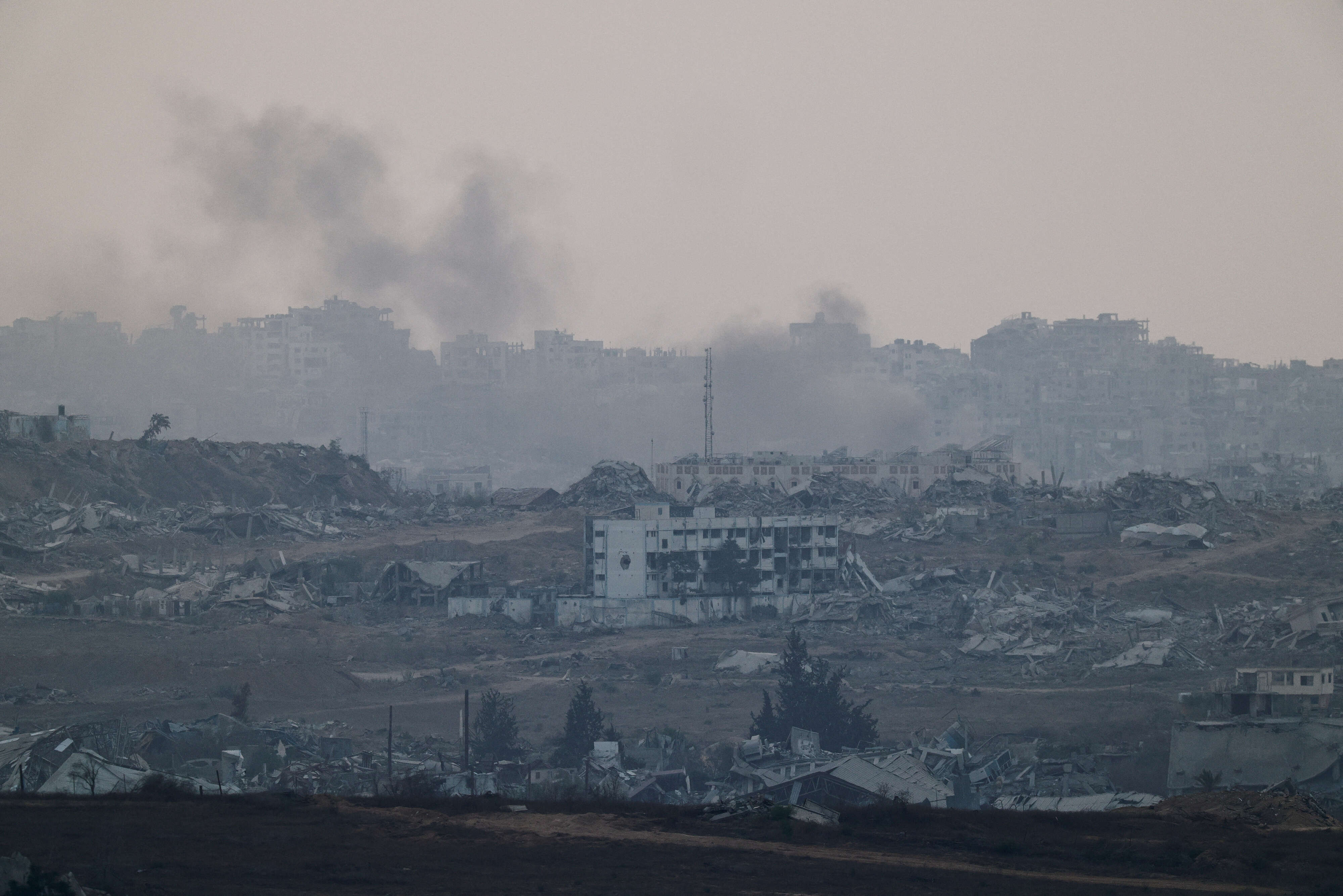 العدوان الصهيوني على غزة : ارتفاع حصيلة الضحايا إلى 62004 شهداء