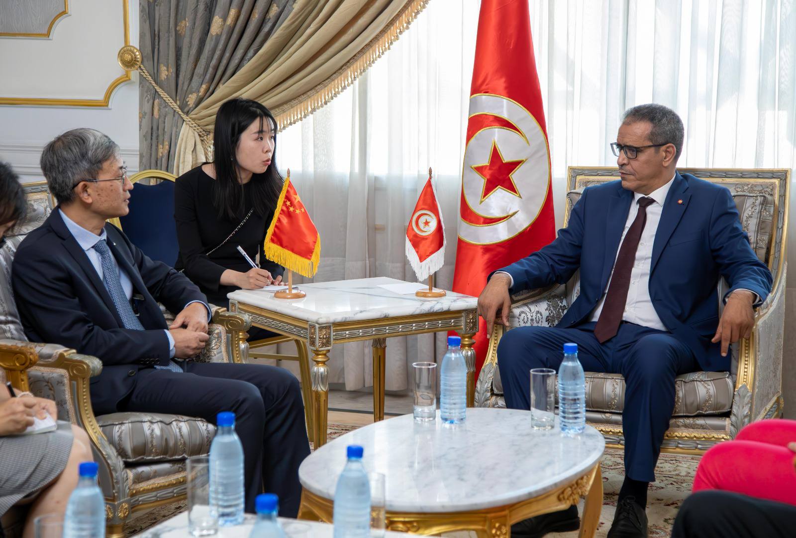 دعم الاستثمار الصيني في تونس وتوطيد التعاون في مختلف القطاعات أهم محاور لقاء الدربالي بالسفير الصيني