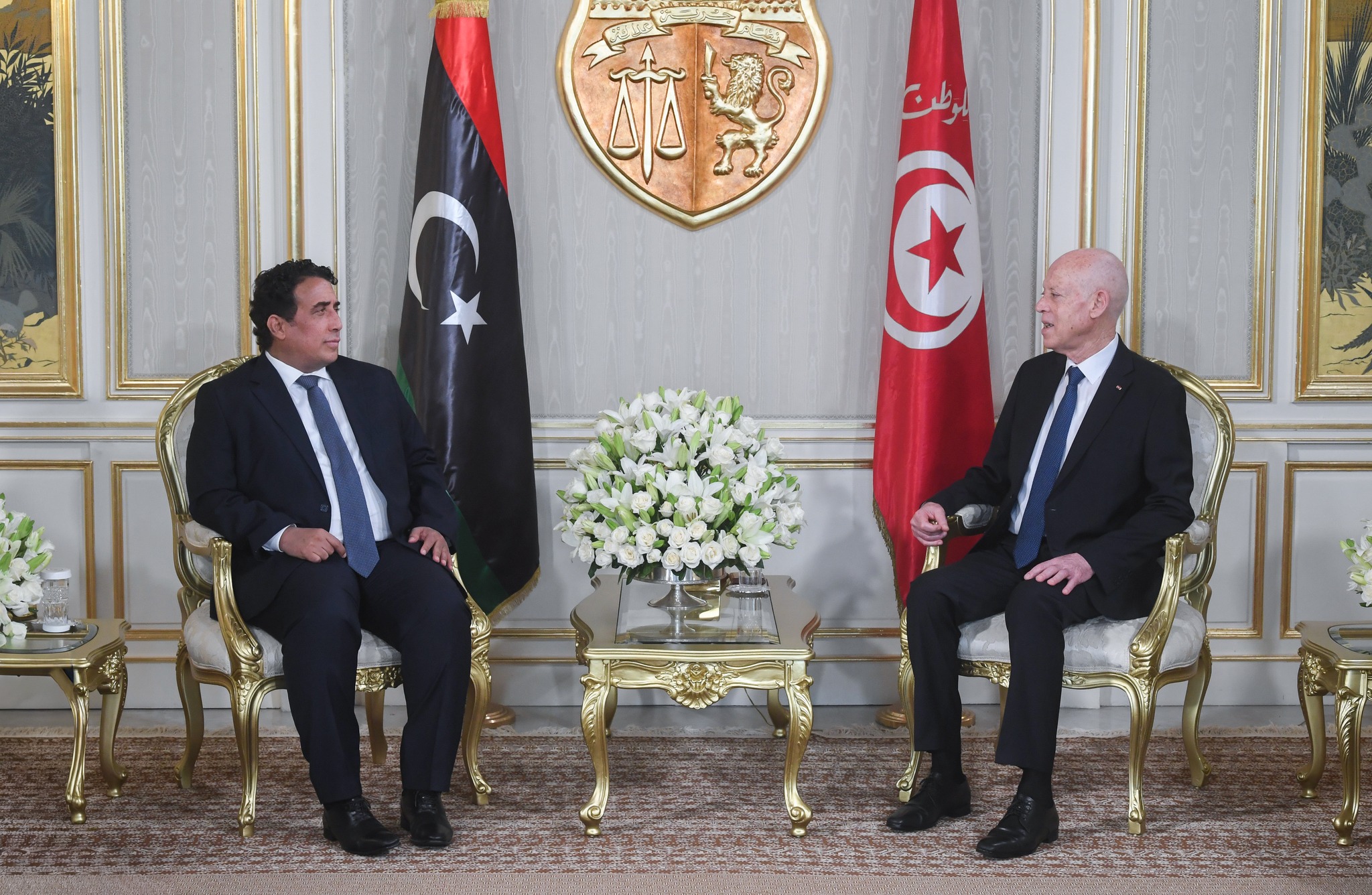 رئيس الجمهورية يؤكد لدى استقباله رئيس المجلس الرئاسي الليبي ترابط مصالح الشعبين
