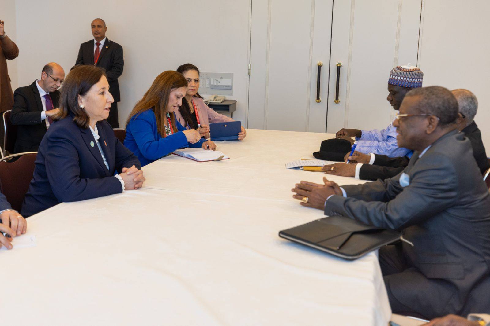 تدعيم التعاون الاقتصادي والتجاري بين تونس والكامرون محور لقاء رئيس الحكومة بنظيرها الكامروني.