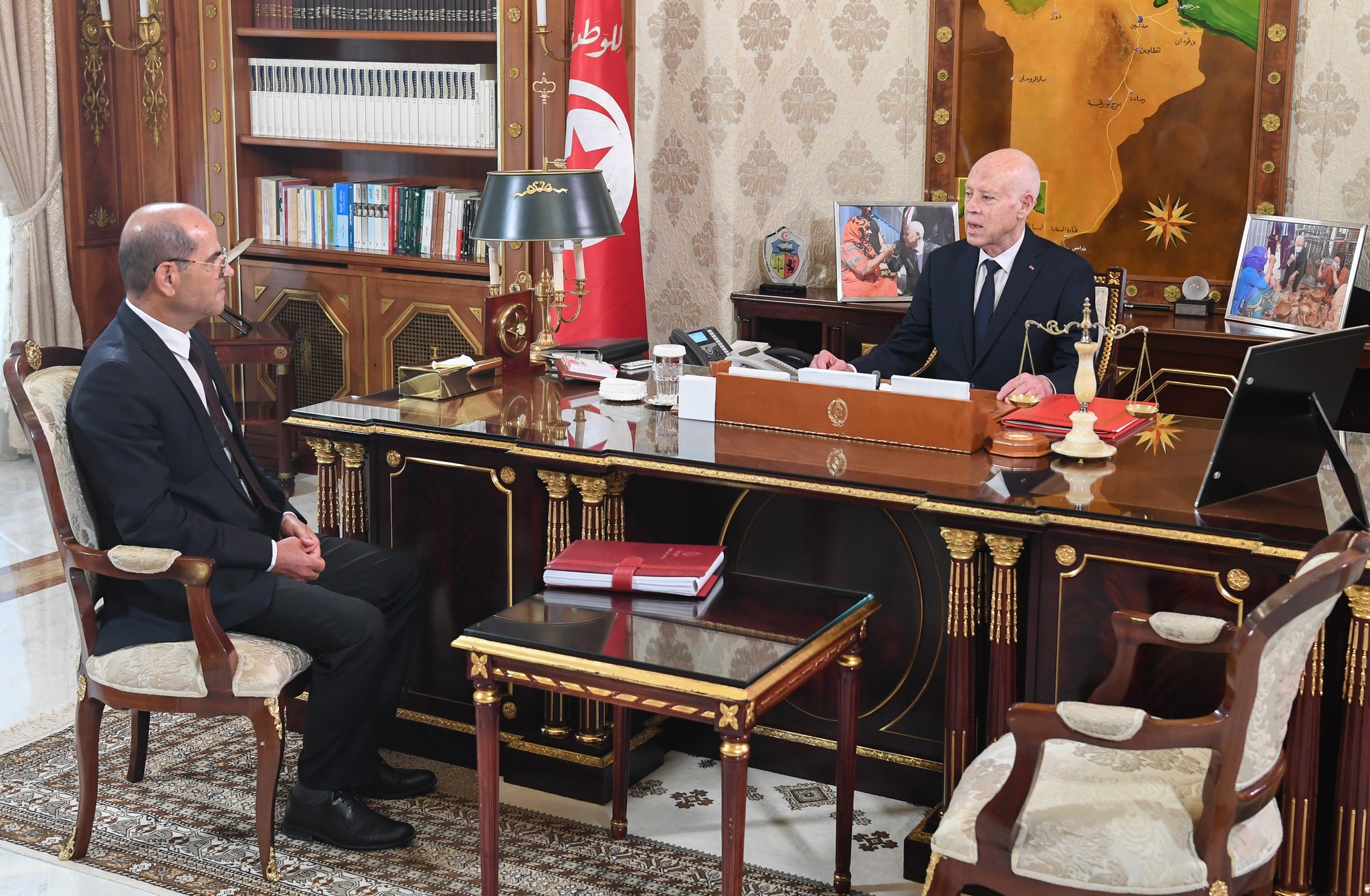 رئيس الجمهورية يشدد على ضرورة تجاوز الصعوبات لإنجاز المشاريع المعطلة 